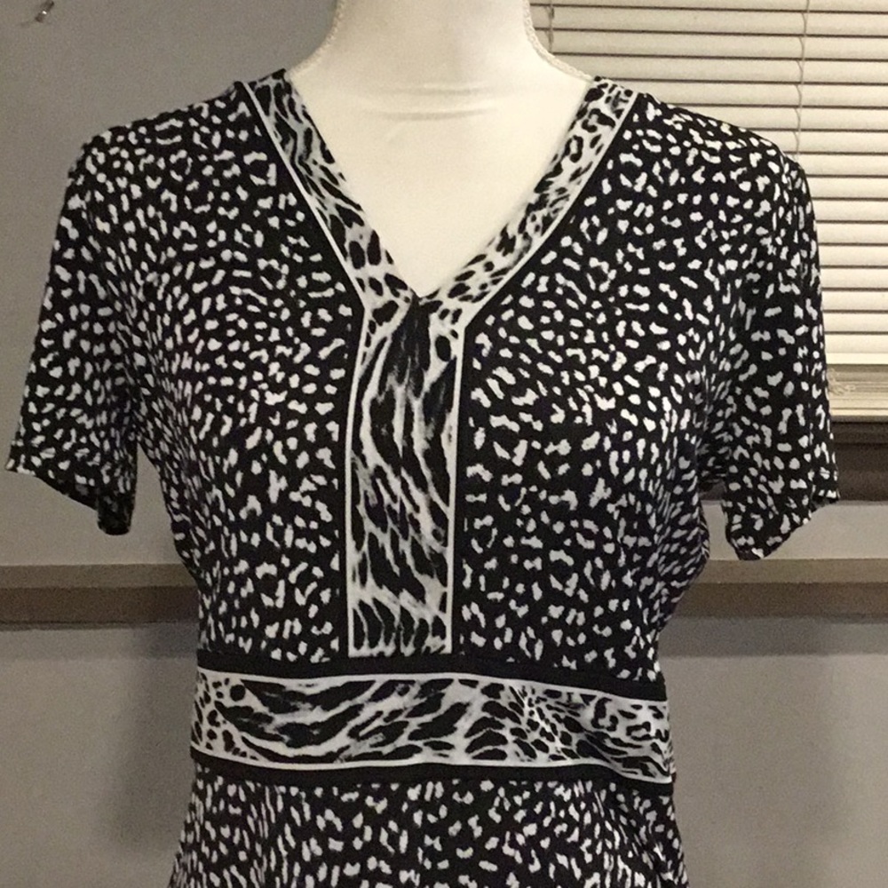 Brand New Michael Kors Dress with tag
GA2 - Picture 3 of 6